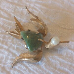 Vintage BSK Goldtone Flying Bird Brooch with Green Stone and Pearl